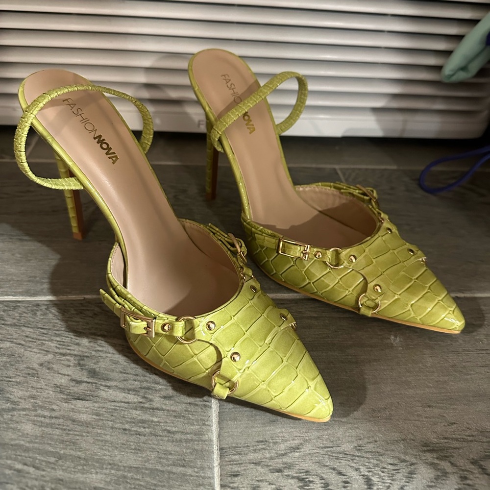 FASHIONNOVA GREEN HEELS